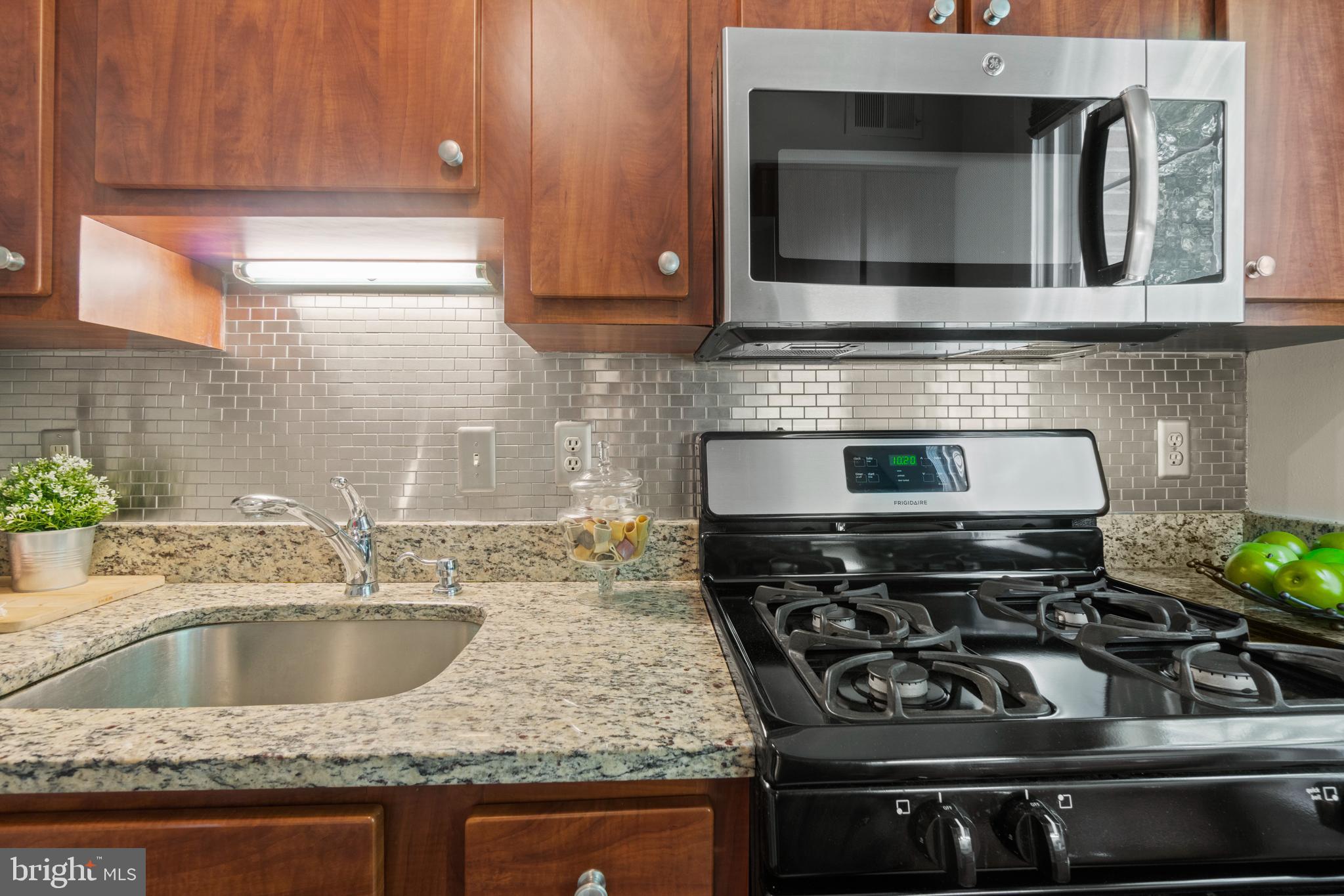 2730 Ordway Street Northwest, Unit 2 Washington, DC 20008 - Photo 14 of 37