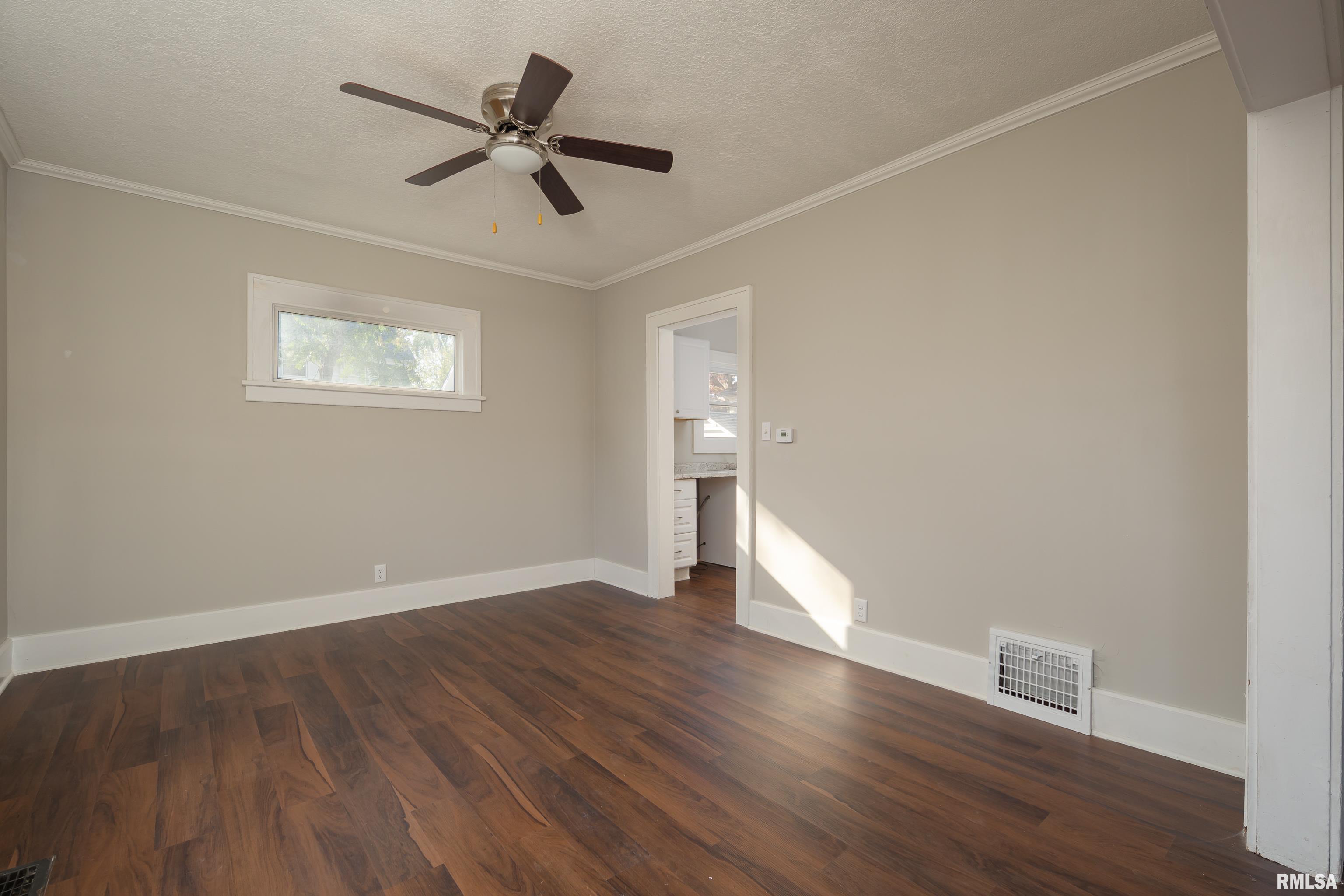 1616 25th Avenue Moline, IL 61265 - Photo 13 of 30