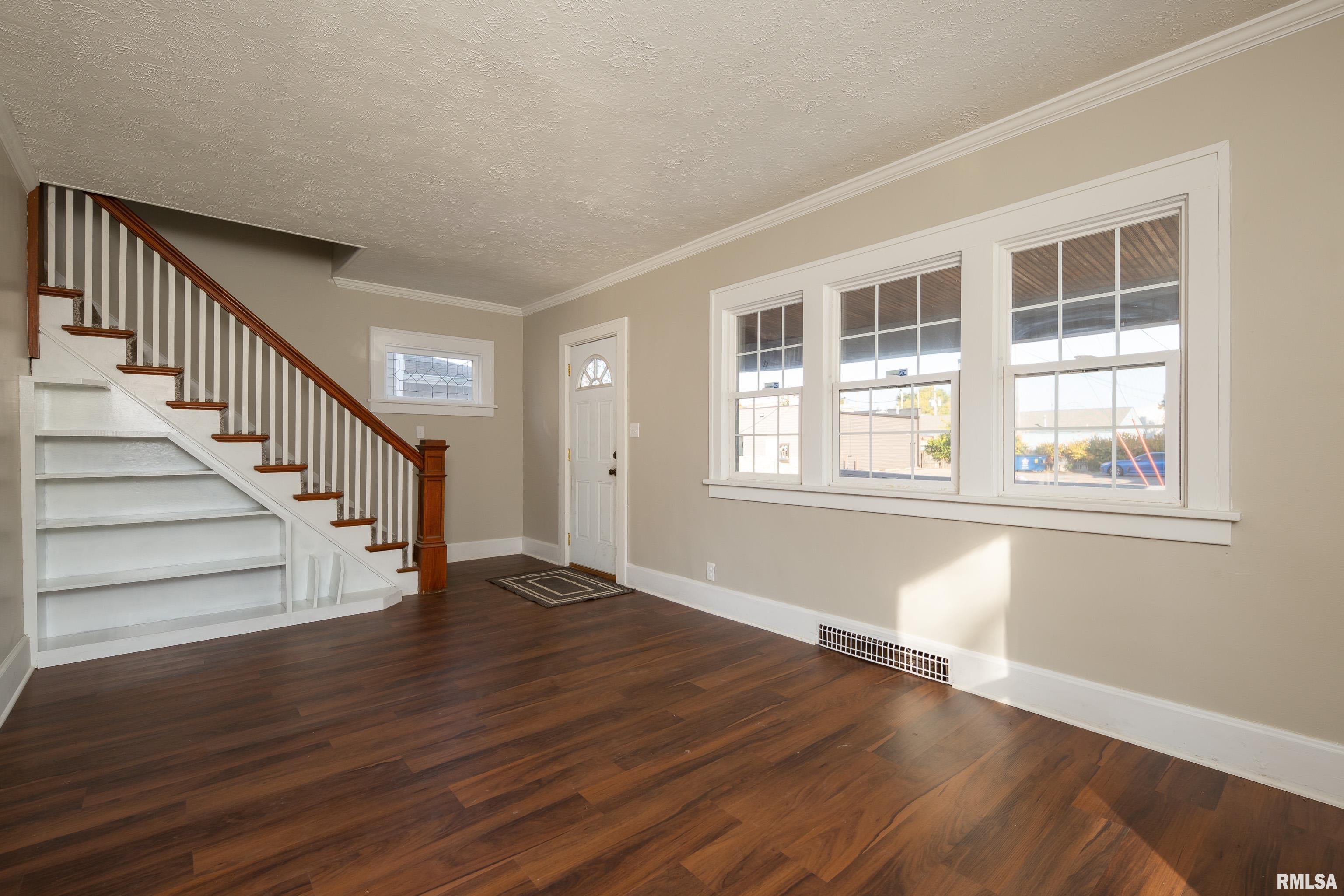 1616 25th Avenue Moline, IL 61265 - Photo 8 of 30