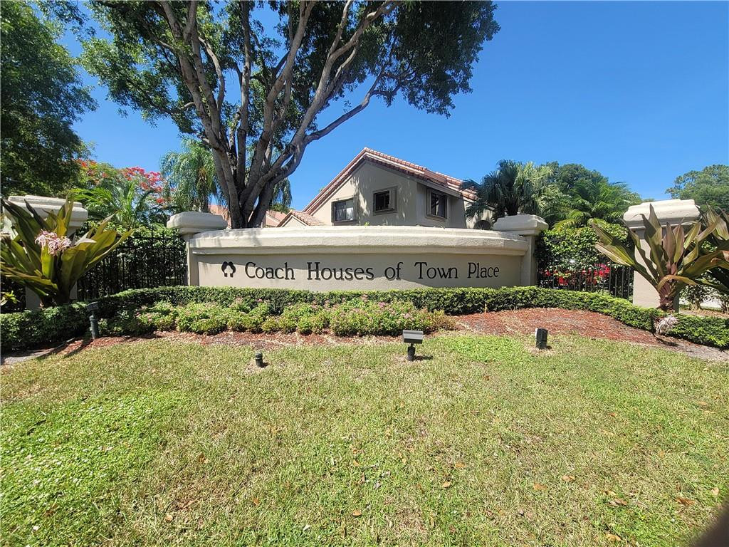 5610 Coach House Circle, Unit D Boca Raton, FL 33486 - Photo 1 of 17 Photo 1