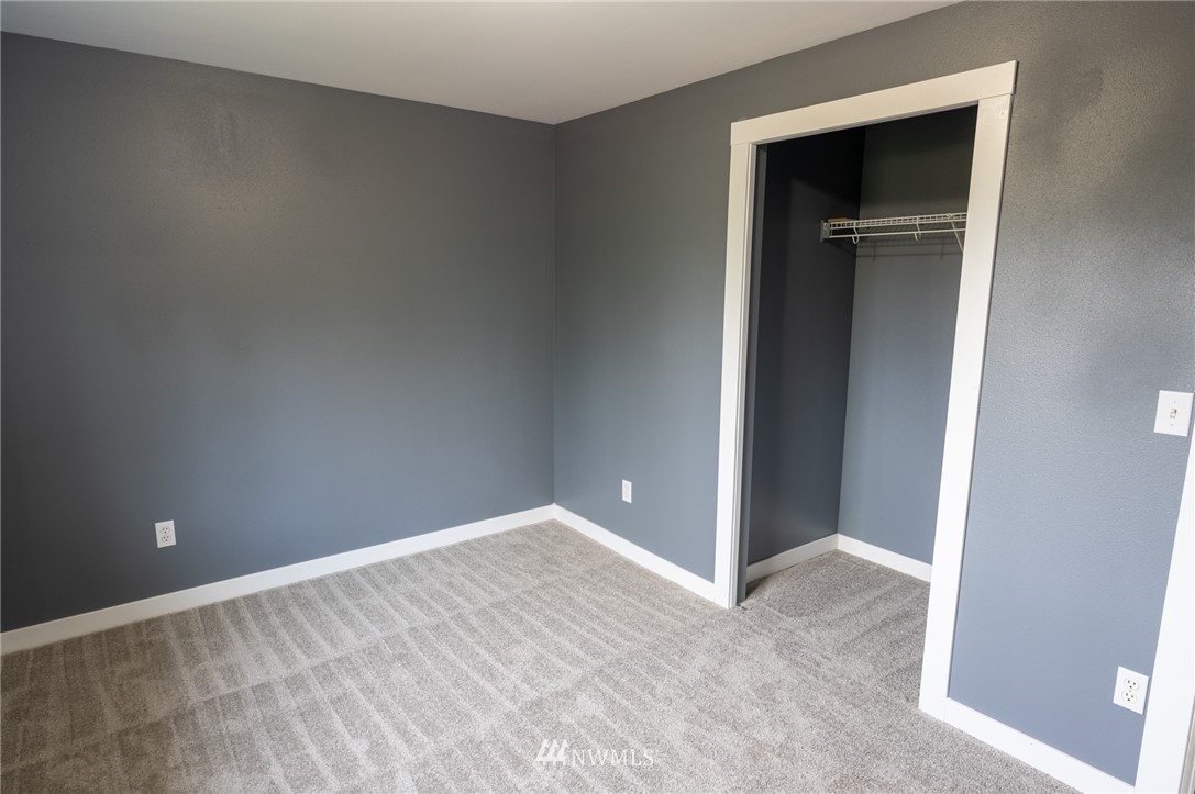 427 Rohrer Loop Sedro-Woolley, WA 98284 - Photo 30 of 36 a view of an empty room and closet