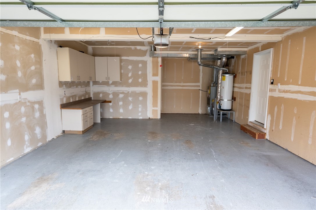 427 Rohrer Loop Sedro-Woolley, WA 98284 - Photo 31 of 36 a view of a storage & utility room