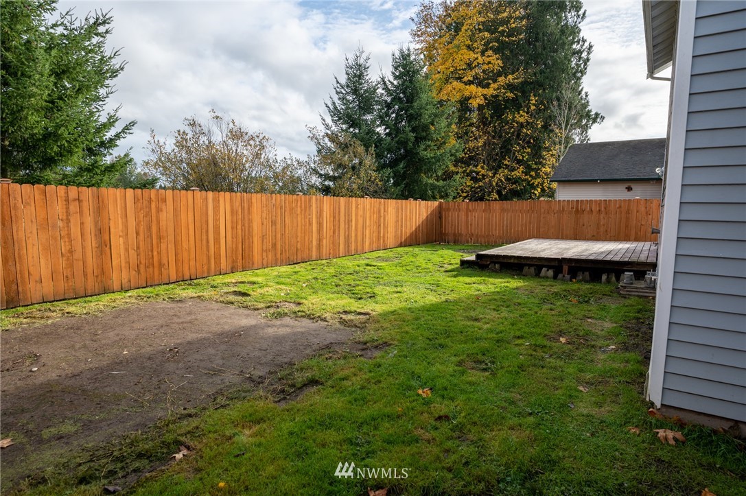 427 Rohrer Loop Sedro-Woolley, WA 98284 - Photo 36 of 36 a view of a backyard with a garden
