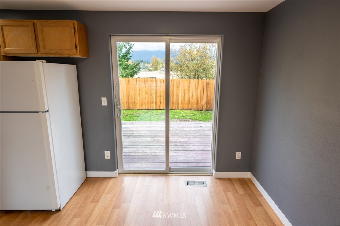 427 Rohrer Loop Sedro-Woolley, WA 98284 - Photo 8 of 36 a view of an empty room with a window