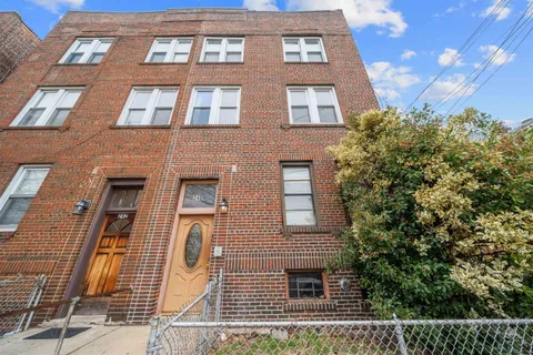 $429,000 | 240 Clendenny Avenue, Unit 5A, Jersey City, NJ 07304