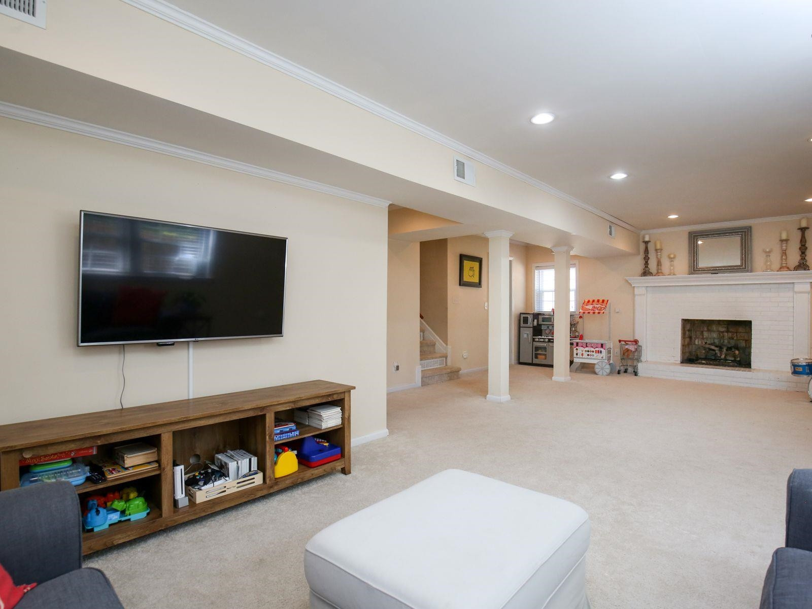 908 Temple Street Raleigh, NC 27609 - Photo 33 of 44 Photo 33