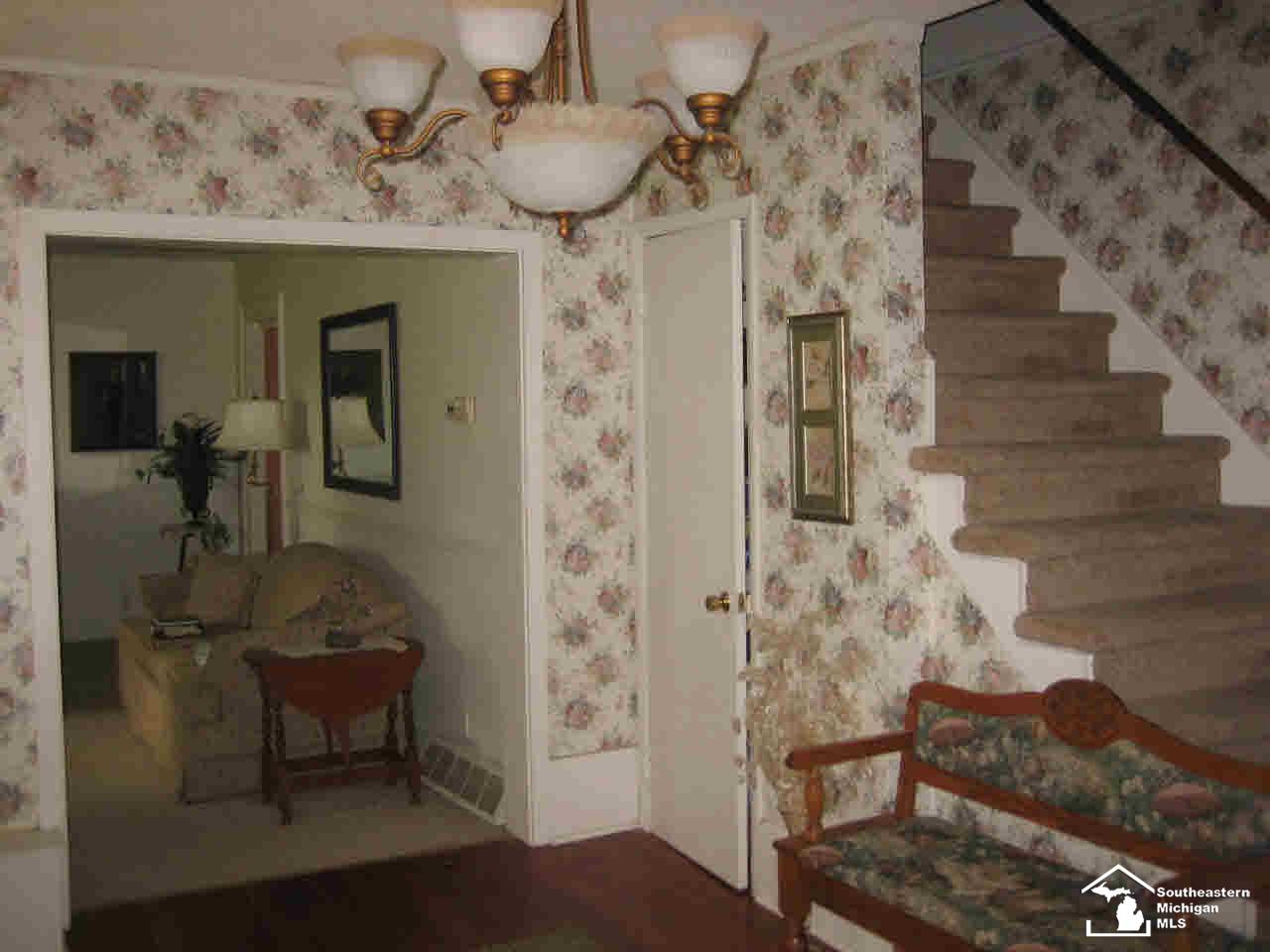 11623 Strasburg Road Erie, MI 48133 - Photo 8 of 24 Foyer