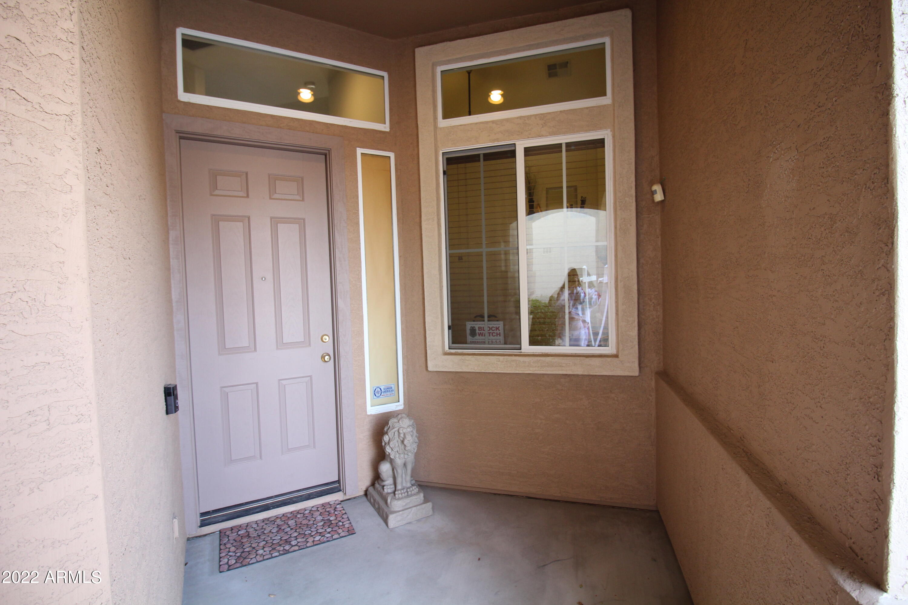 3928 East Minton Street Phoenix, AZ 85042 - Photo 2 of 24 IMG_1123