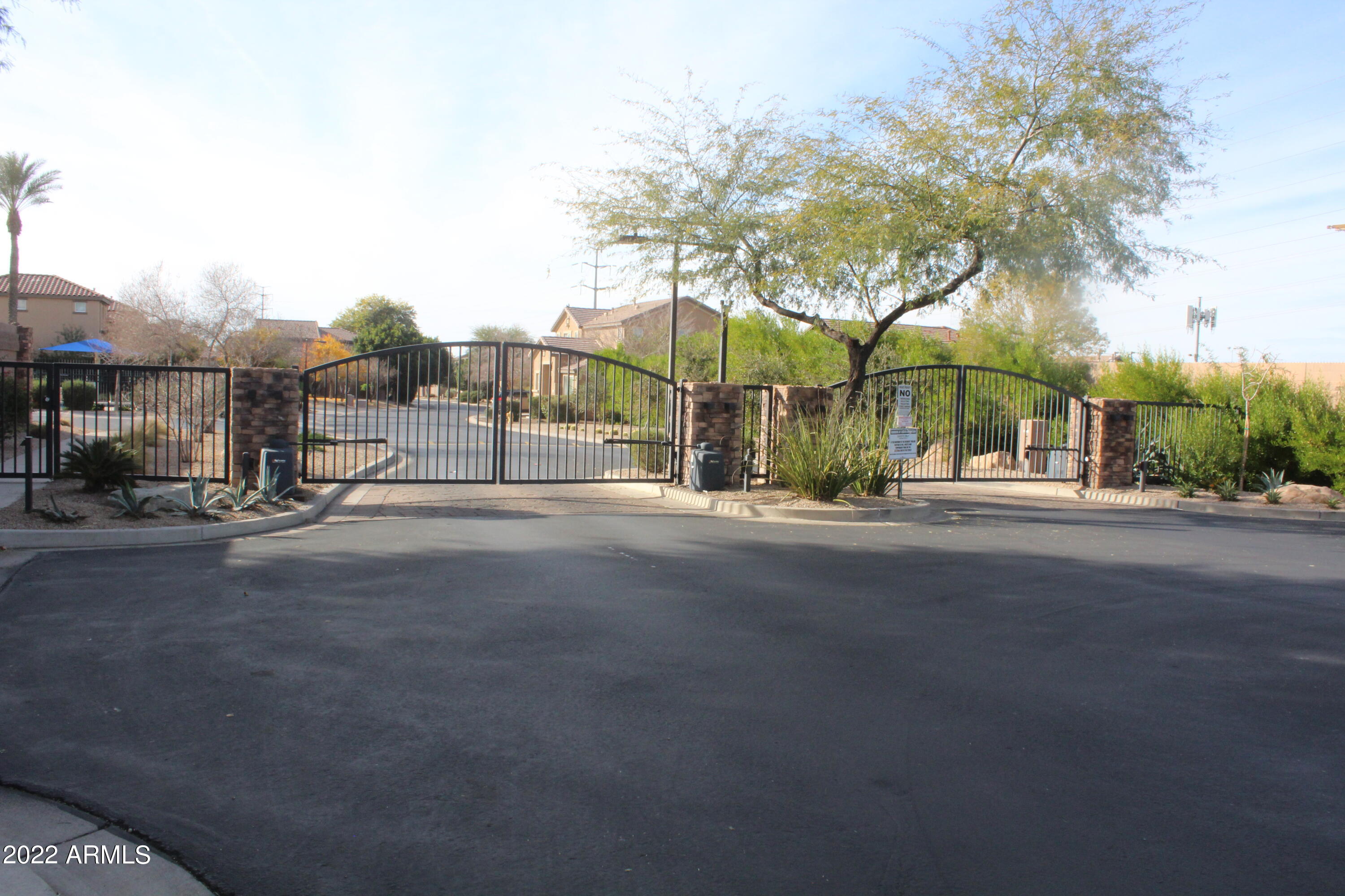 3928 East Minton Street Phoenix, AZ 85042 - Photo 4 of 24 IMG_1142