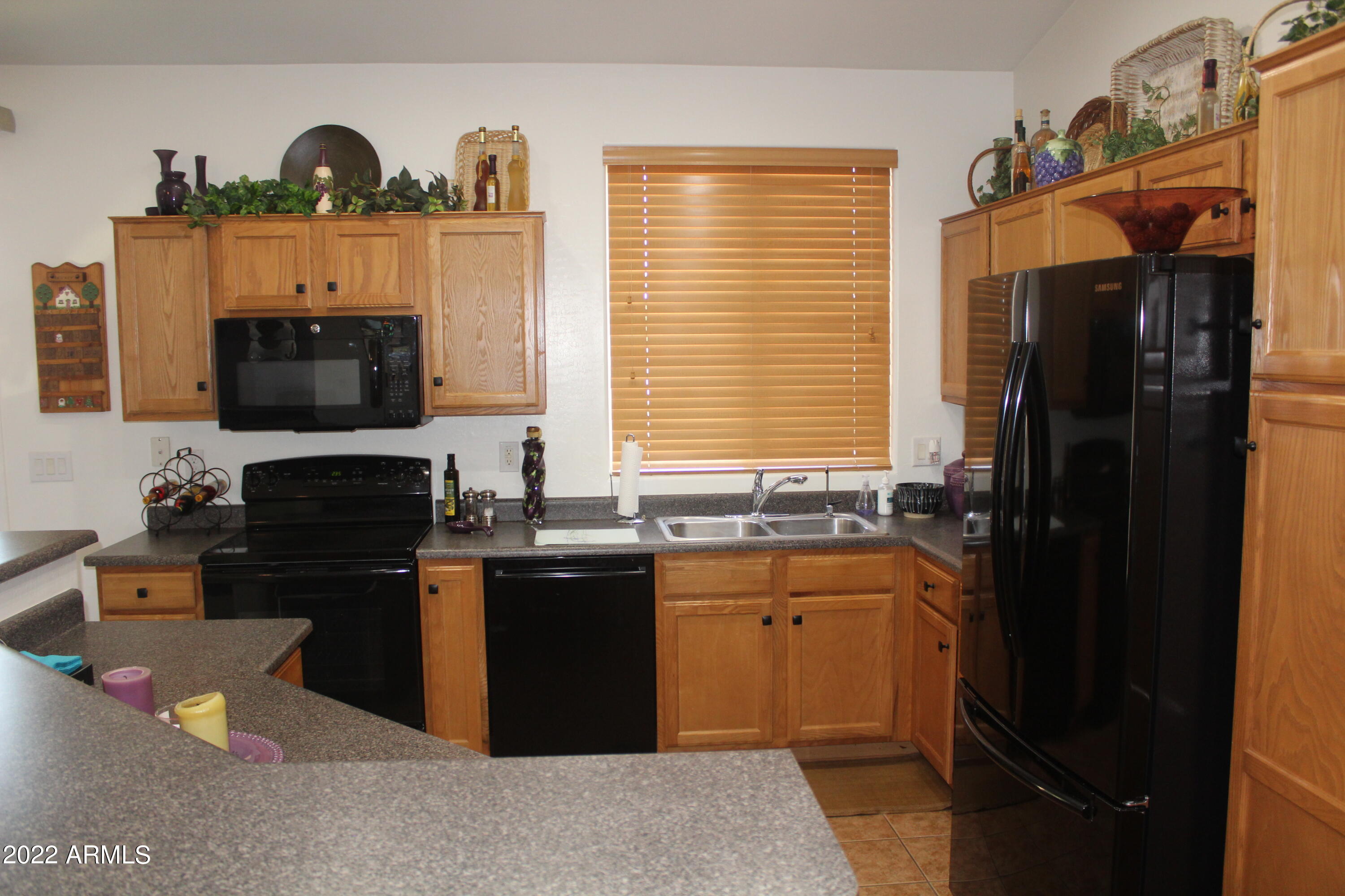 3928 East Minton Street Phoenix, AZ 85042 - Photo 8 of 24 IMG_1126