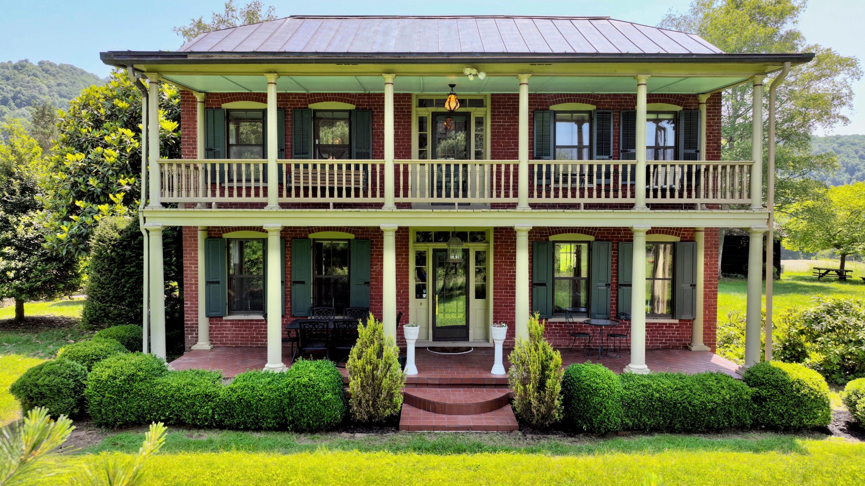 106 Creamery Road Pence Springs, WV 24962 - Photo 4 of 153 Gallery Image 4