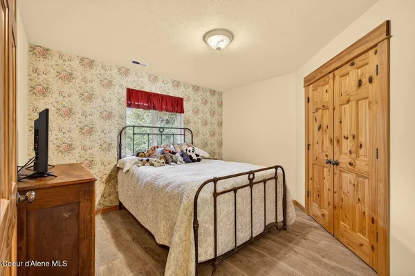 $545,000 | 33885 North Moonbeam Court, Bayview, ID 83803