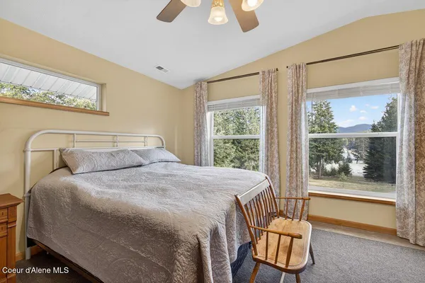 $545,000 | 33885 North Moonbeam Court, Bayview, ID 83803