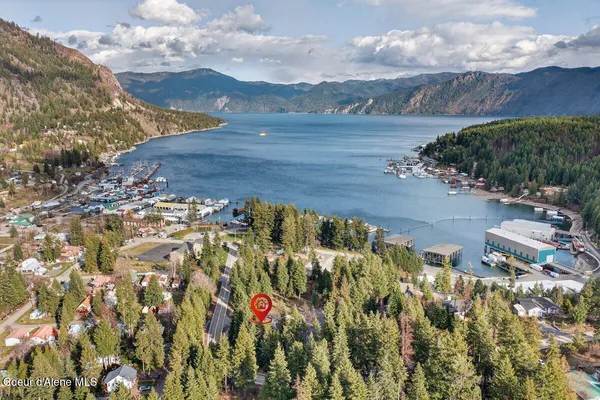 $545,000 | 33885 North Moonbeam Court, Bayview, ID 83803