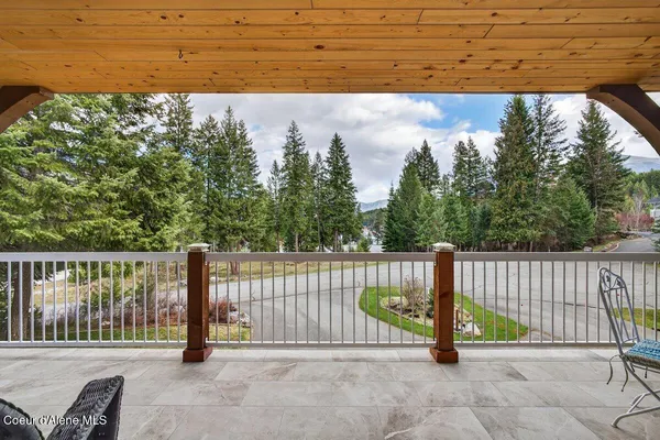 $545,000 | 33885 North Moonbeam Court, Bayview, ID 83803