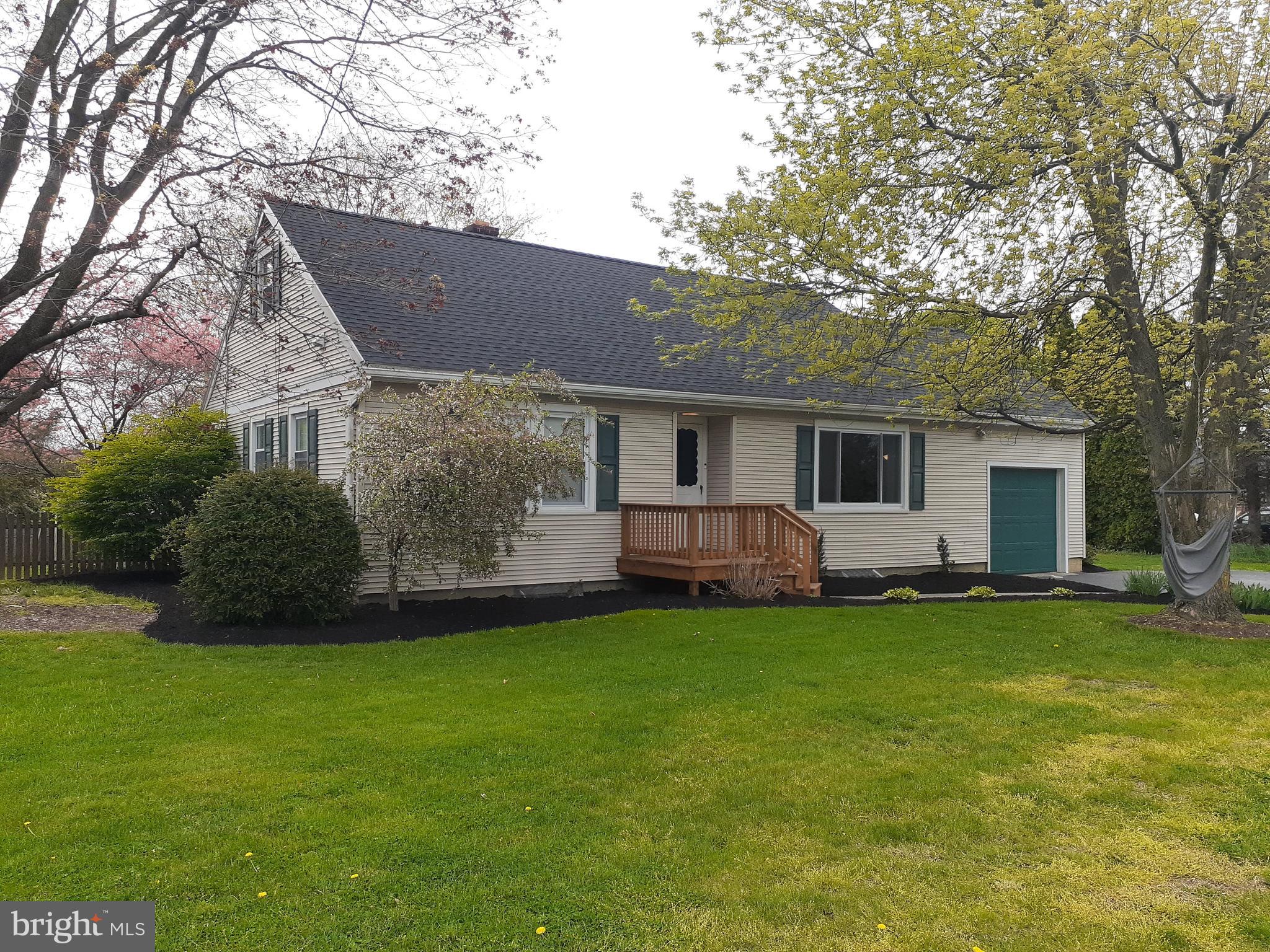 4 Bomberger Road Lititz, PA 17543 - Photo 3 of 29