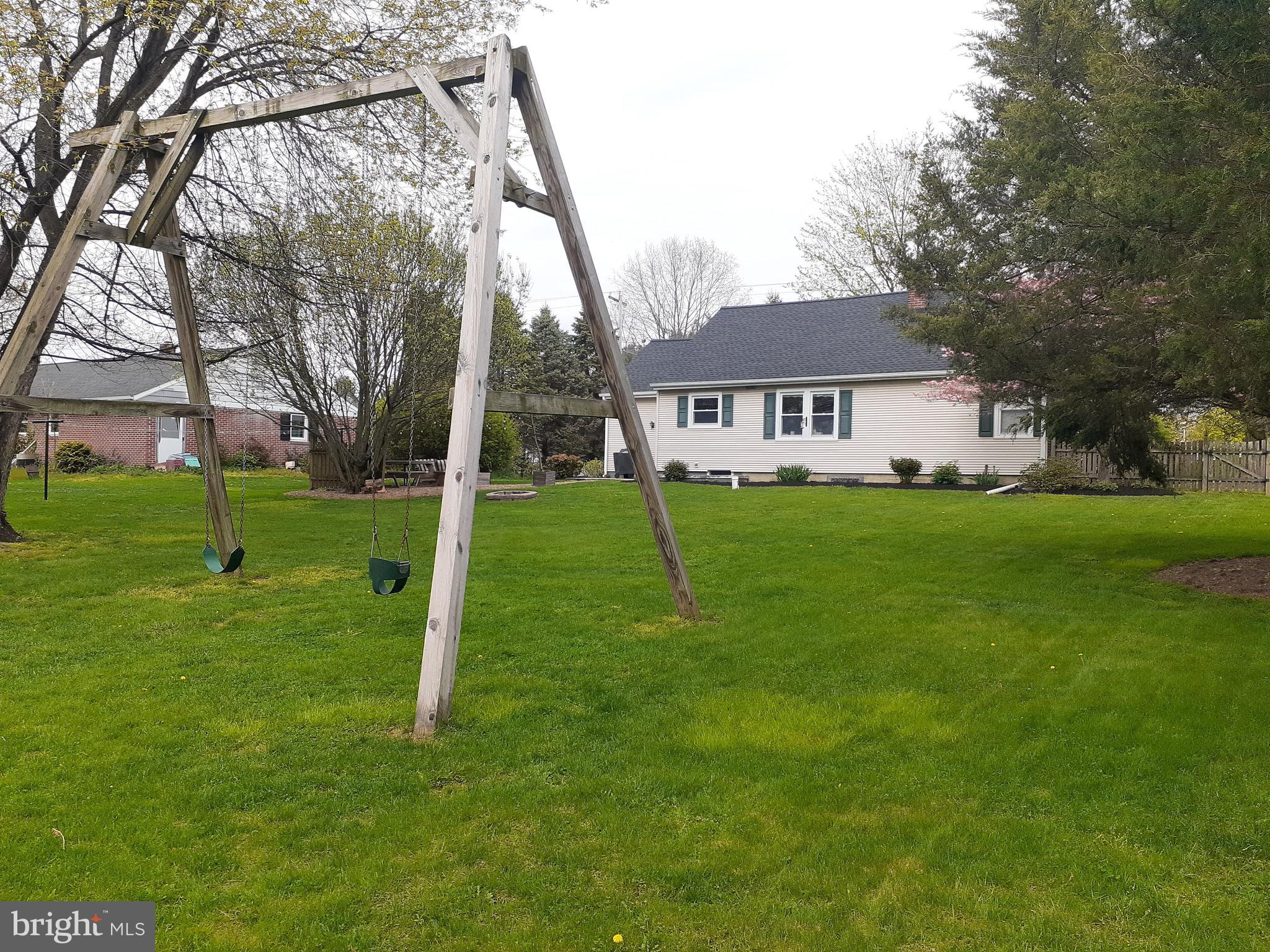 4 Bomberger Road Lititz, PA 17543 - Photo 9 of 29