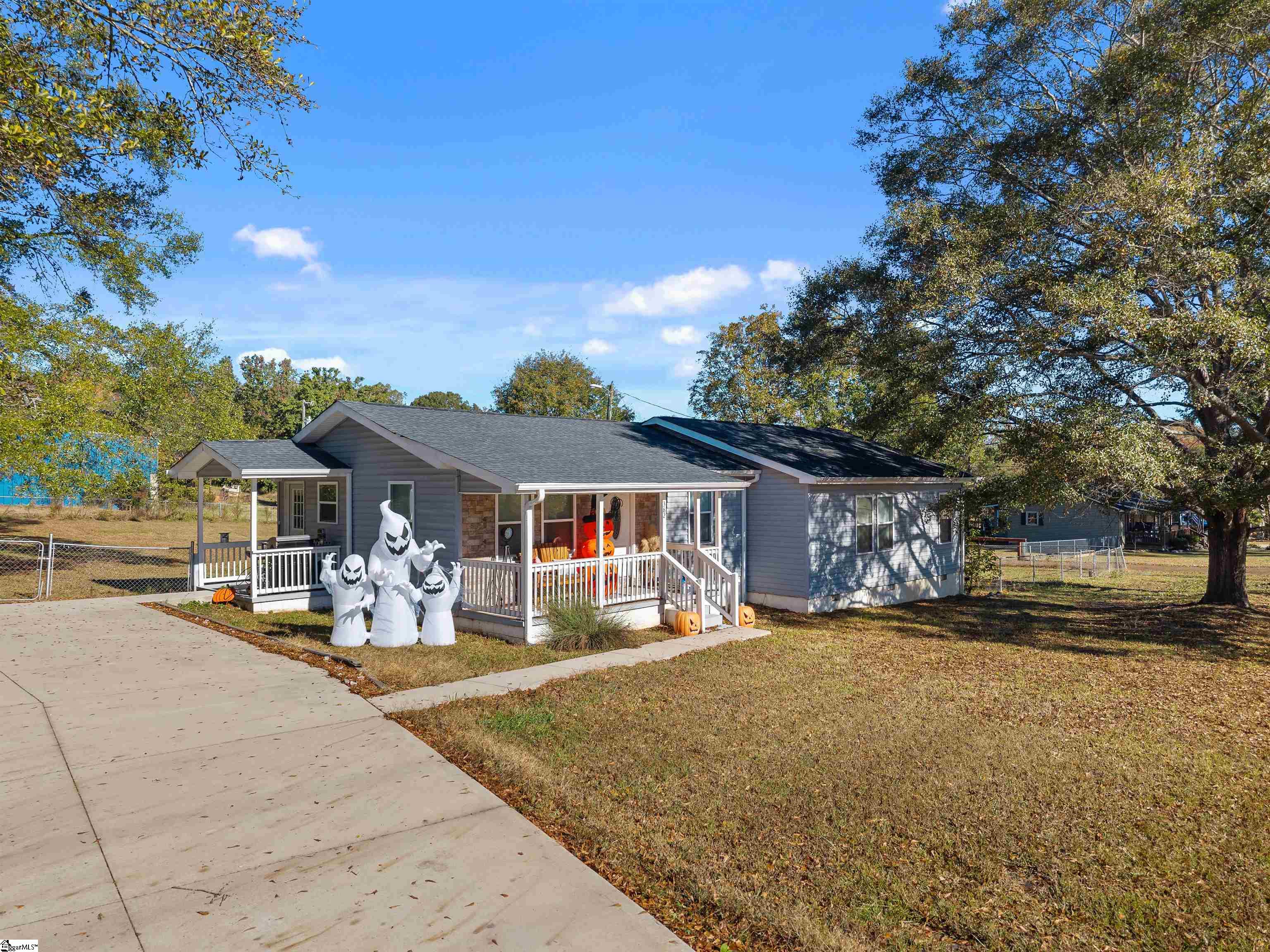 382 Hudson Water Road Greer, SC 29651 - Photo 8 of 10