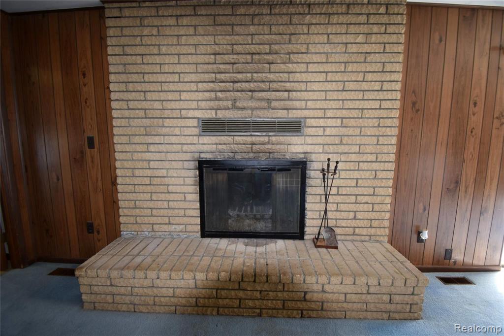 5319 Bentley Lake Road Howell, MI 48843 - Photo 9 of 18