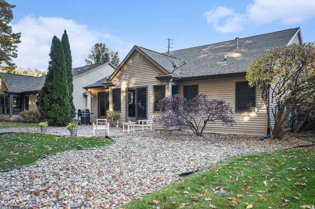 $315,000 | 1647 Brookstone Court, Elkhart, IN 46514