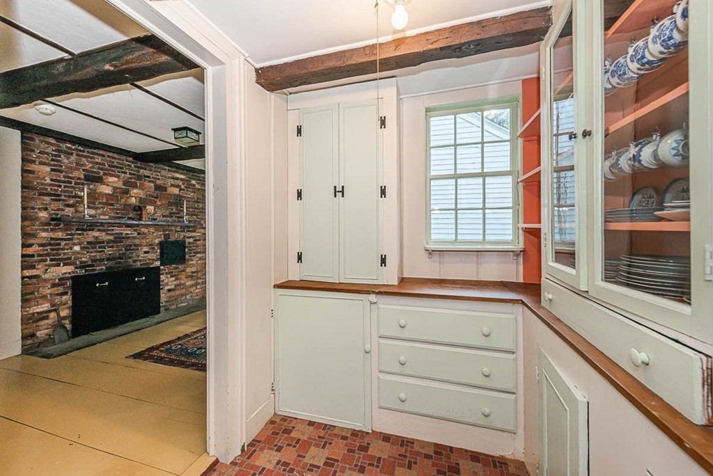 222 Barretts Mill Road Concord, MA 01742 - Photo 8 of 27