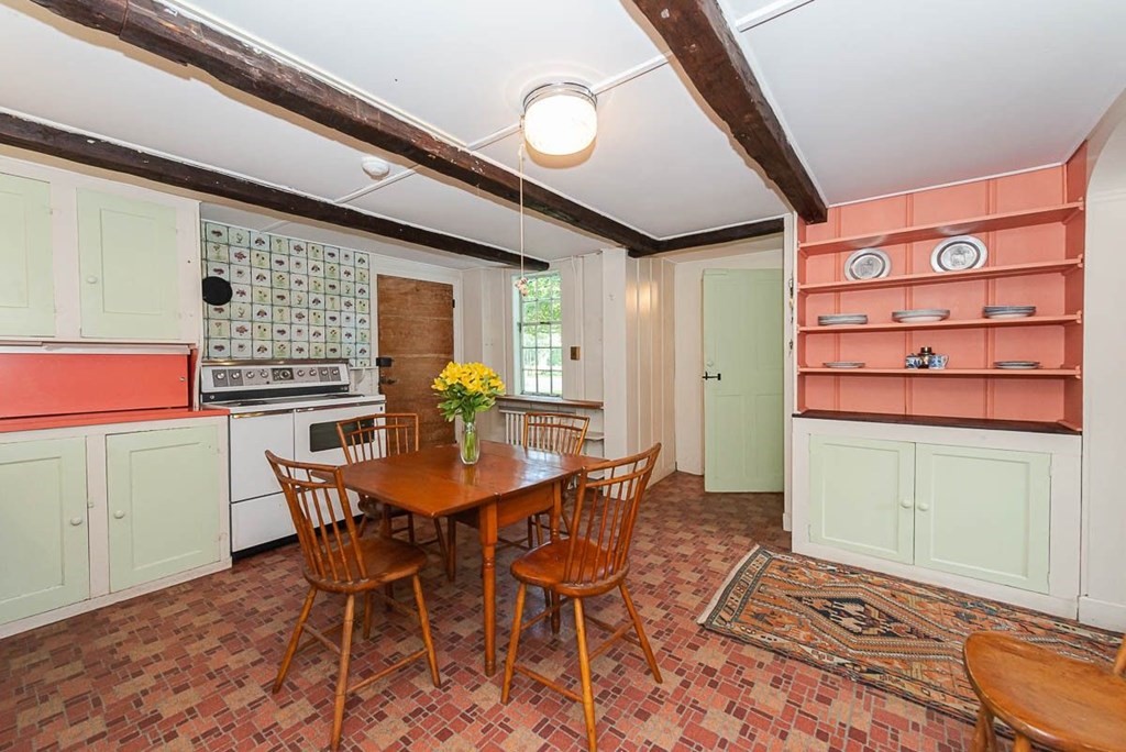 222 Barretts Mill Road Concord, MA 01742 - Photo 9 of 27