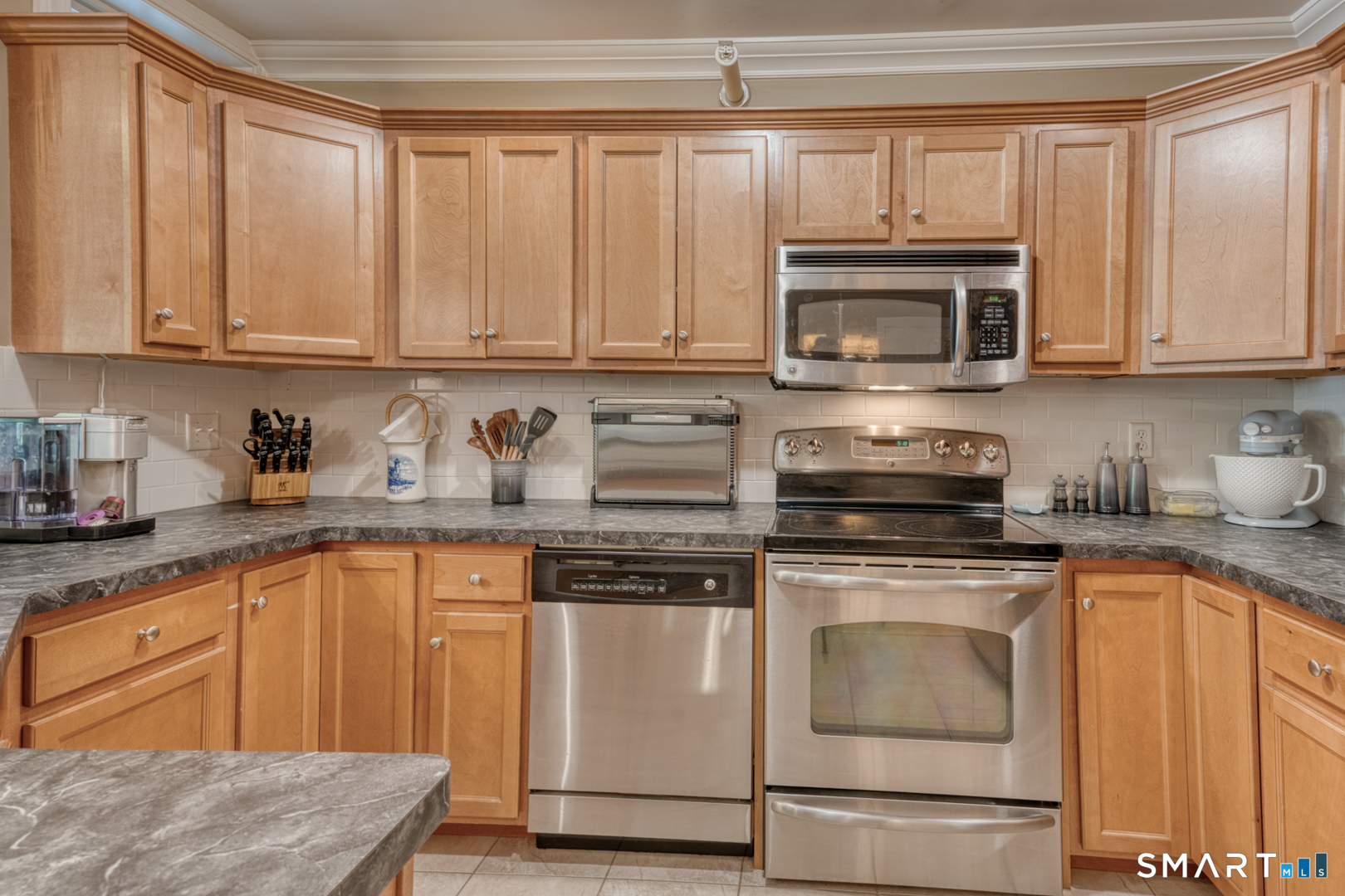 95 South Ridge Lane, Unit E201 Berlin, CT 06037 - Photo 14 of 38