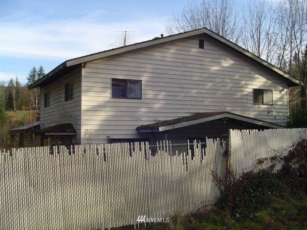 383 Nelson Road Rochester, WA 98579 - Photo 2 of 15