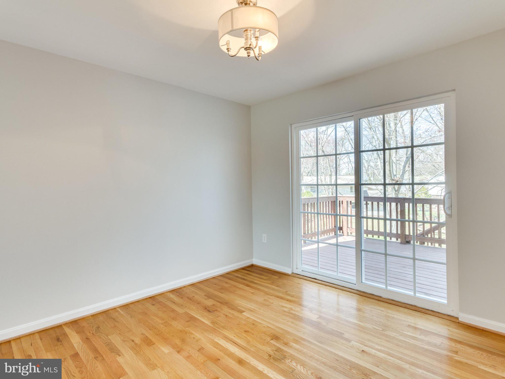 8141 Edmonton Court Springfield, VA 22152 - Photo 11 of 30 Dining Room