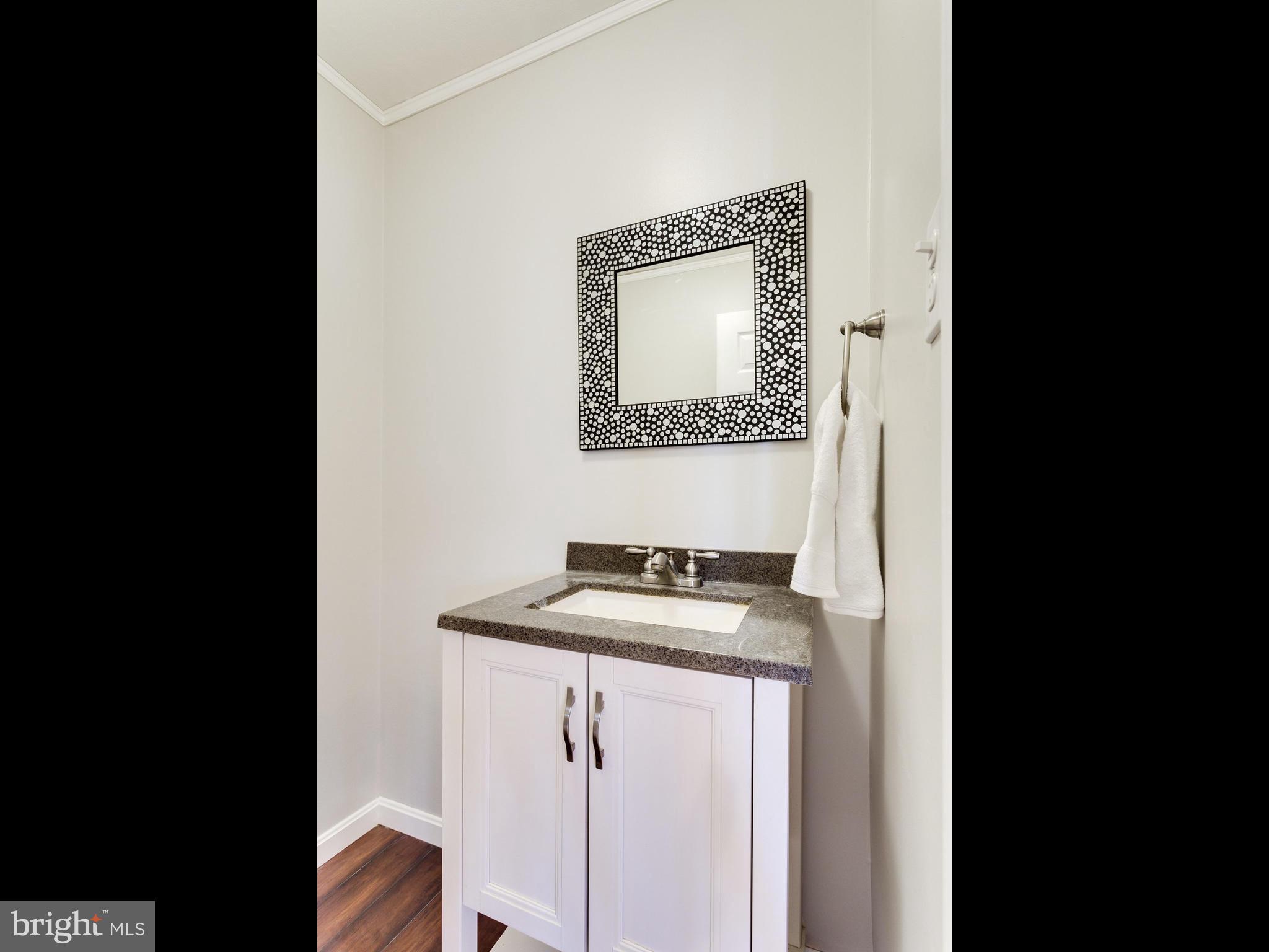 8141 Edmonton Court Springfield, VA 22152 - Photo 9 of 30 Half Bath