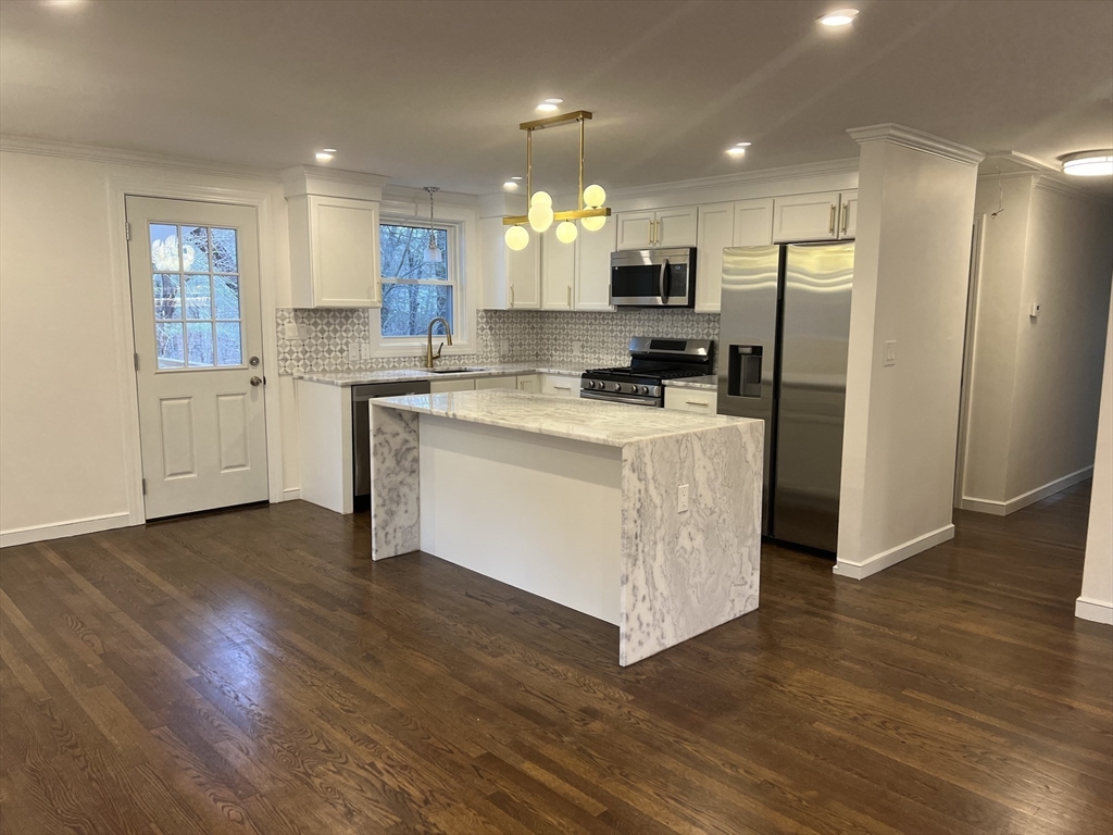 71 Tamarack Road Westwood, MA 02090 - Photo 7 of 16