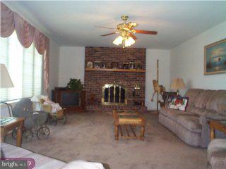 2149 Hillcrest Road Quakertown, PA 18951 - Photo 3 of 6 Gallery Image 3