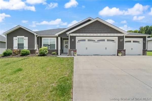 $325,000 | 4103 Cedar Creek Court, Floyds Knobs, IN 47119