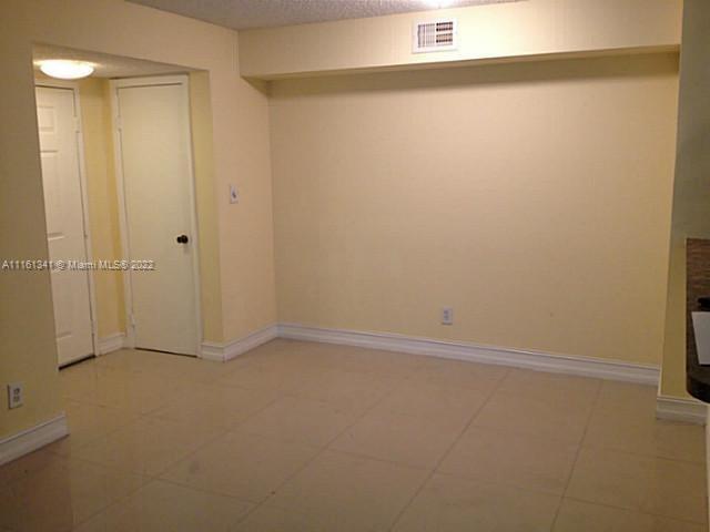 610 South Park Road, Unit 111 Hollywood, FL 33021 - Photo 6 of 7 a view of small space