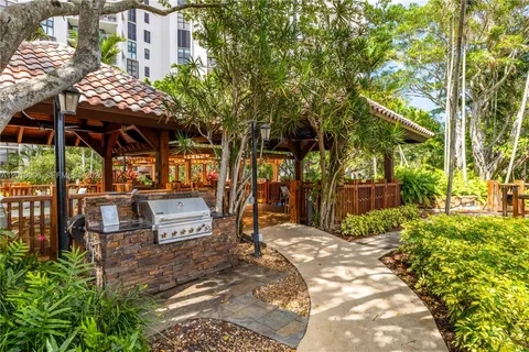 $399,995 | 2000 Towerside Terrace, Unit 311, Miami, FL 33138