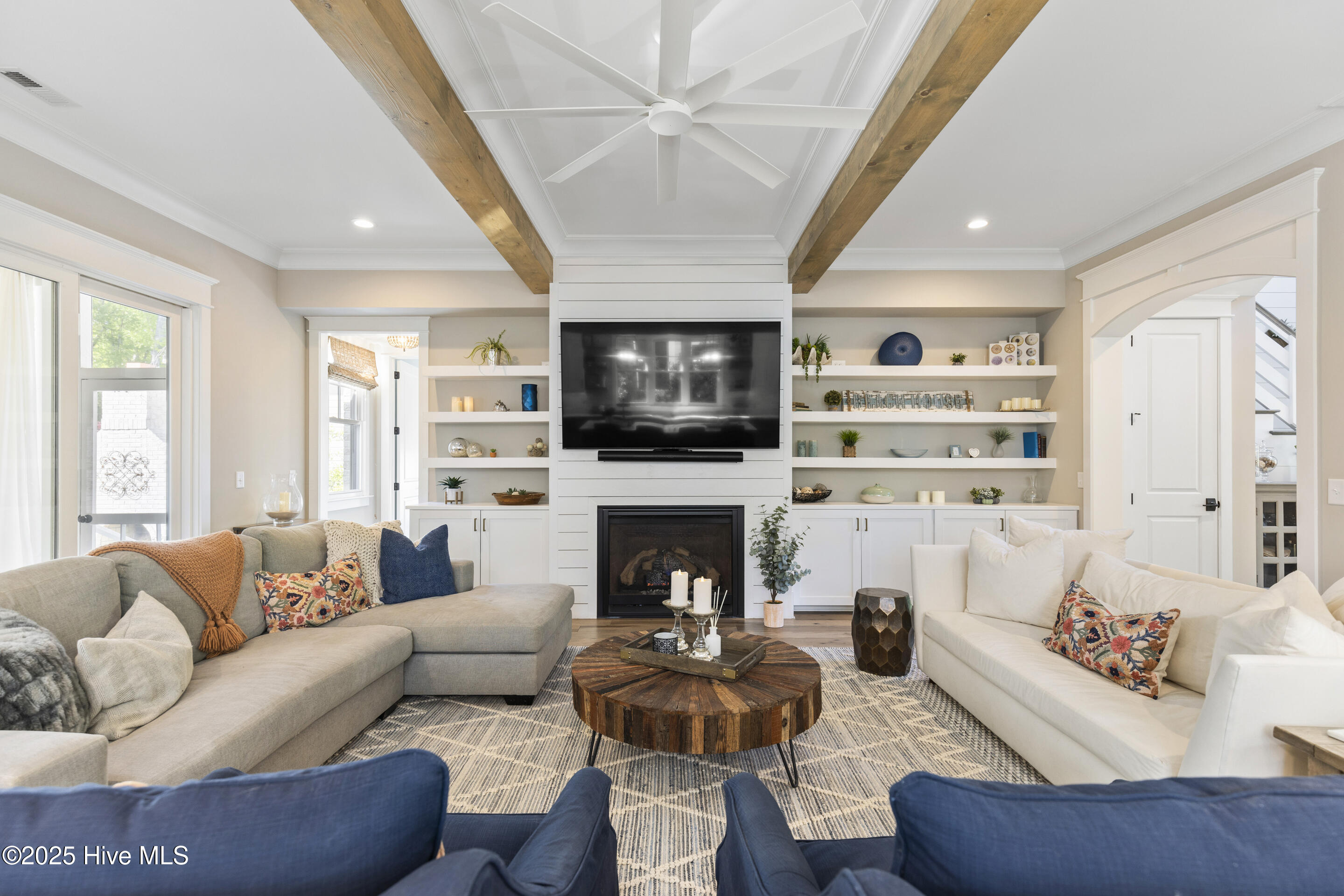 900 Midnight Channel Road Wilmington, NC 28403 - Photo 16 of 102 First floor living room