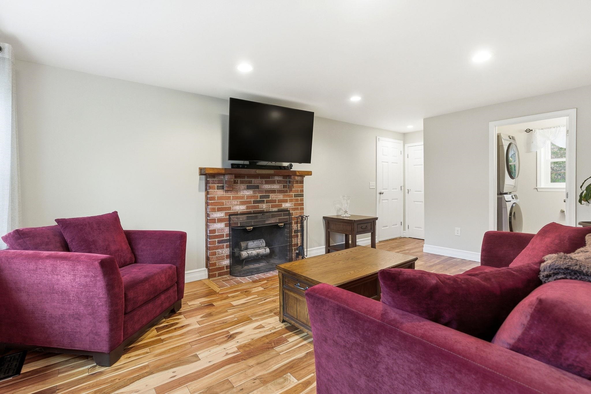 56 Timberline Drive Nashua, NH 03062 - Photo 11 of 33