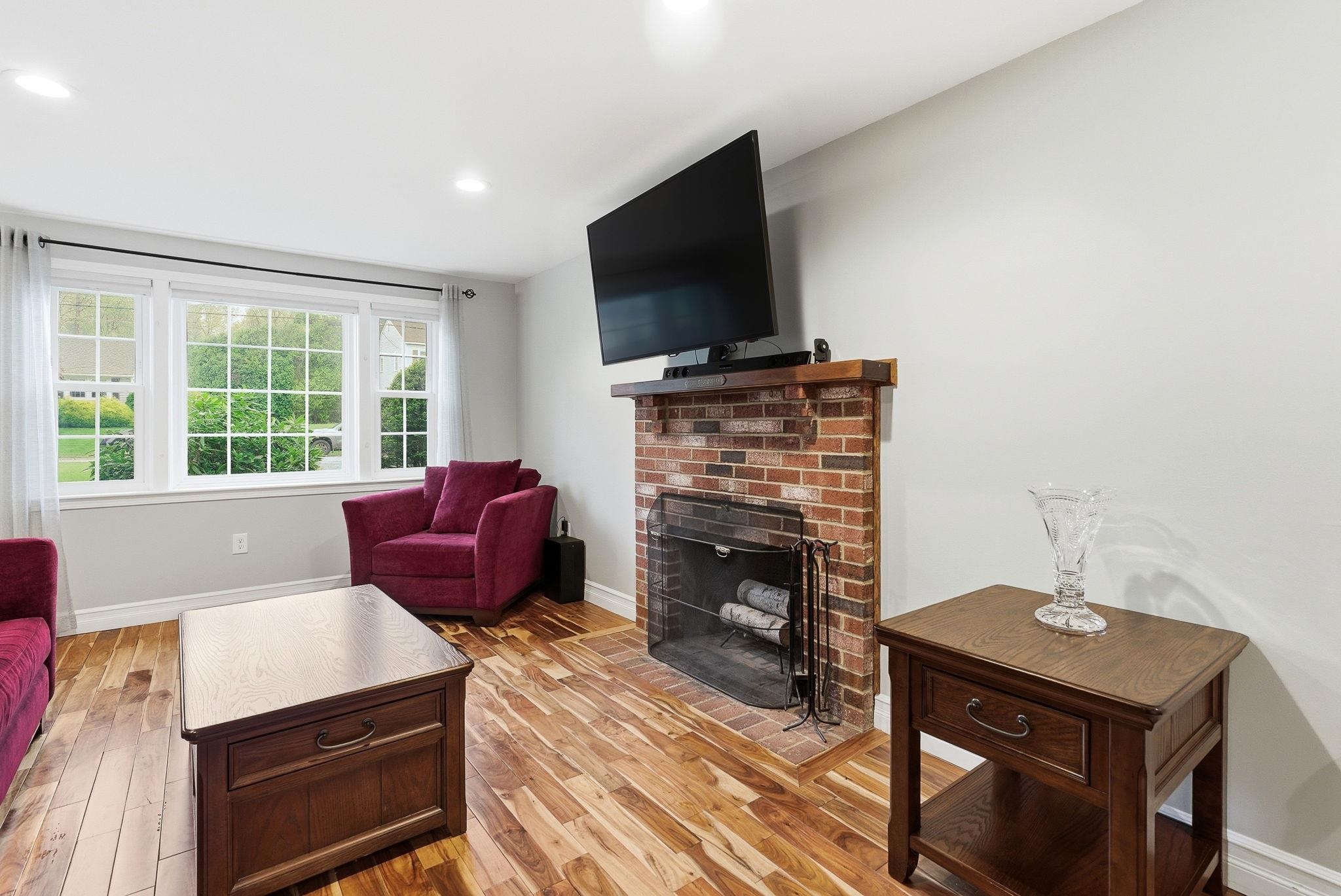 56 Timberline Drive Nashua, NH 03062 - Photo 13 of 33