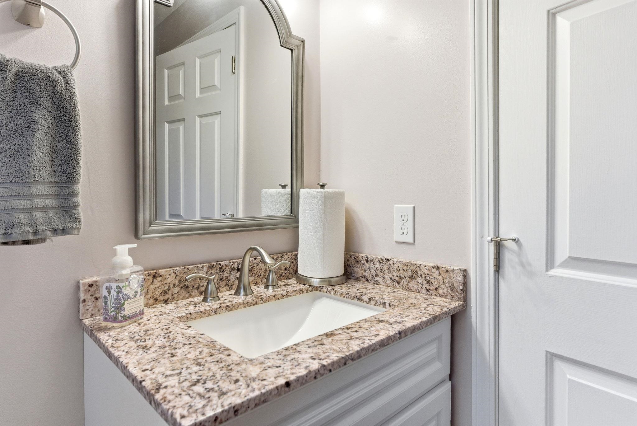 56 Timberline Drive Nashua, NH 03062 - Photo 16 of 33