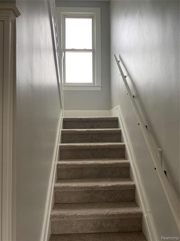 7315 Weingartz Street Center Line, MI 48015 - Photo 13 of 23
