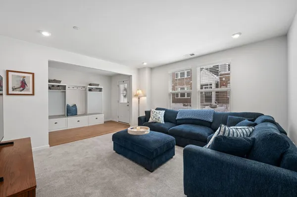 $650,000 | 137 Yorktown Court, Libertyville, IL 60048