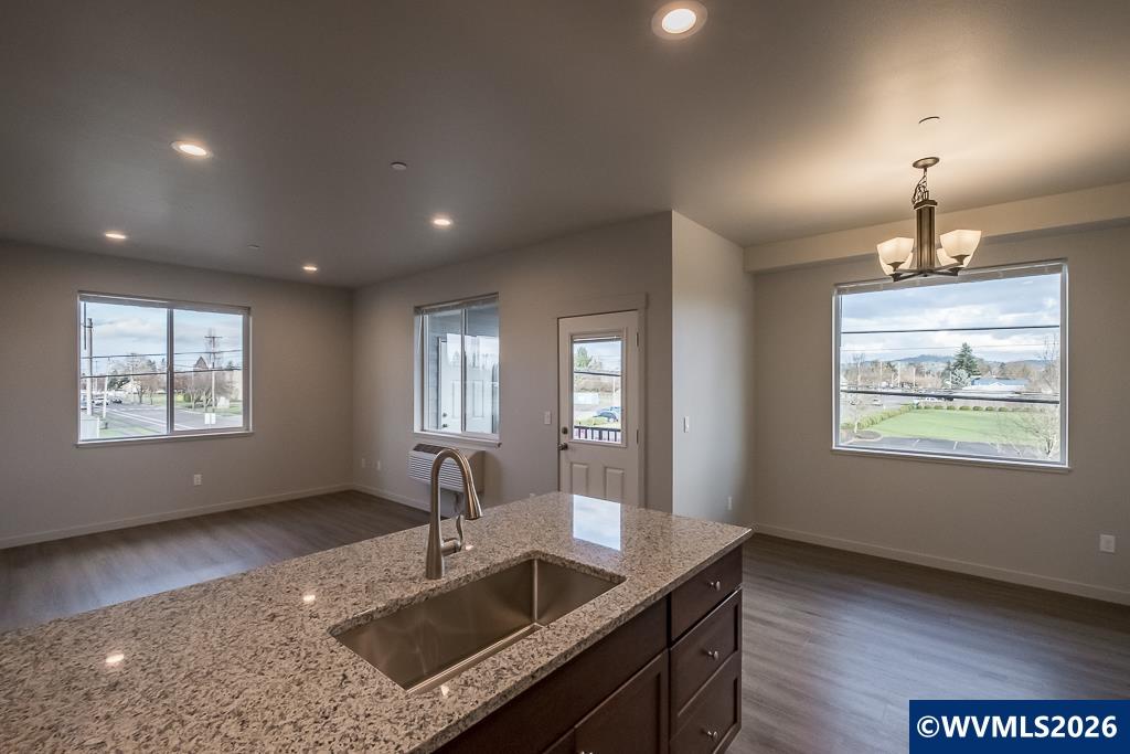 400 West Rose Street Lebanon, OR 97355 - Photo 8 of 40