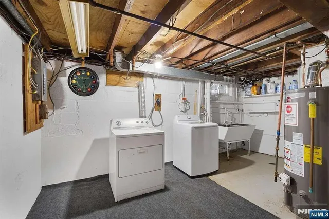 a view of utility room