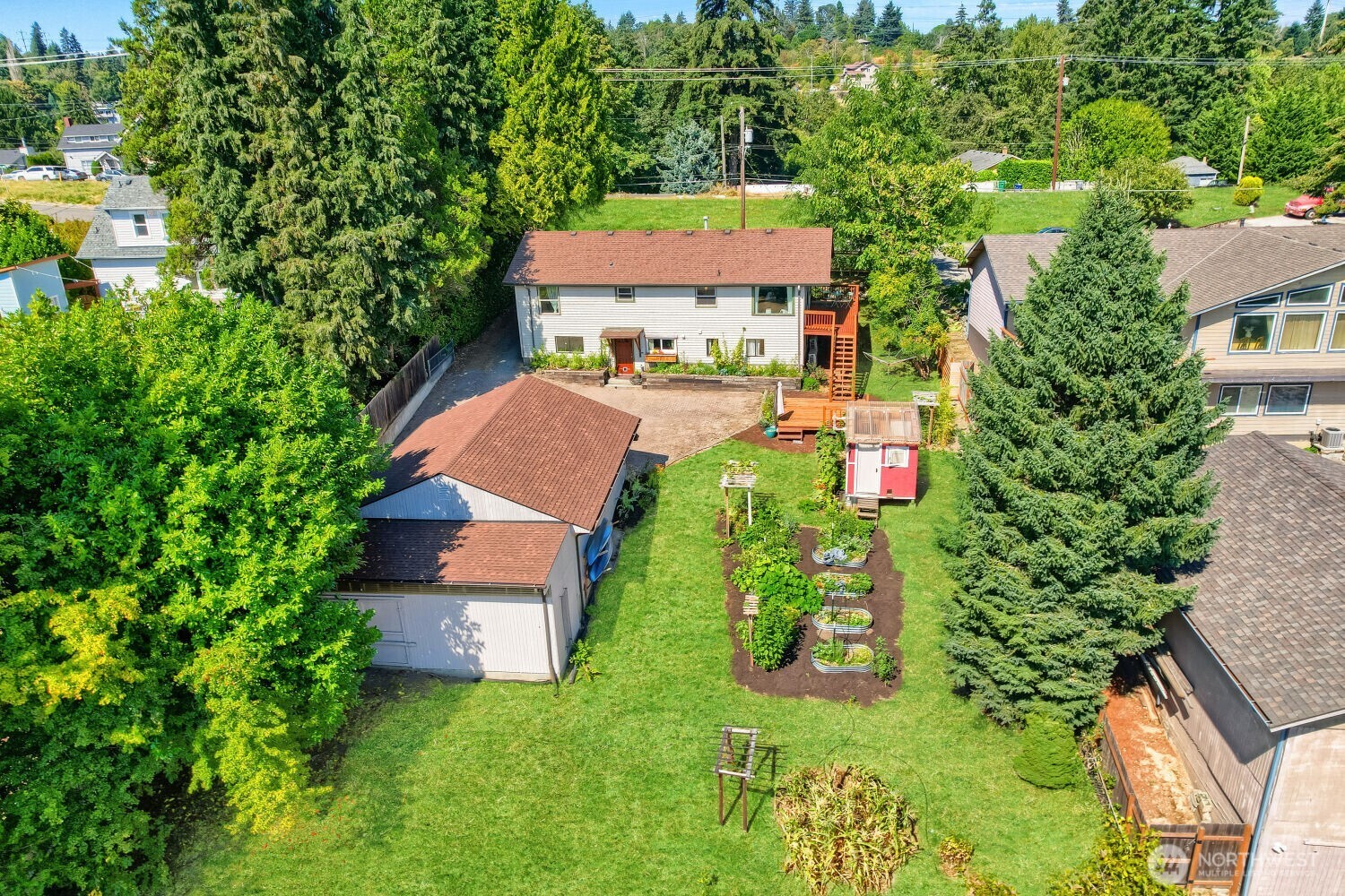 909 Southwest Langston Road Renton, WA 98057 - Photo 2 of 22 Gallery Image 2