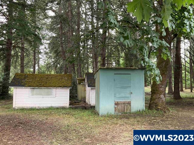 806 Southwest River Drive Dallas, OR 97338 - Photo 8 of 35