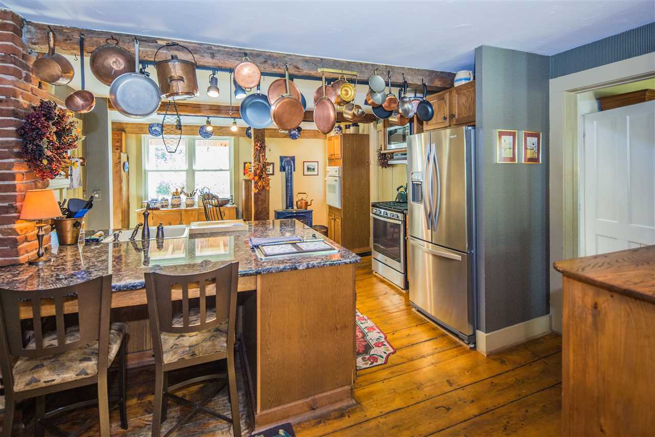 148 Common Road Stockbridge, VT 05772 - Photo 11 of 33