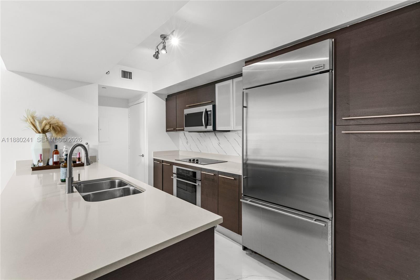 55 Southeast 6th Street, Unit 1203 Miami, FL 33131 - Photo 1 of 15
