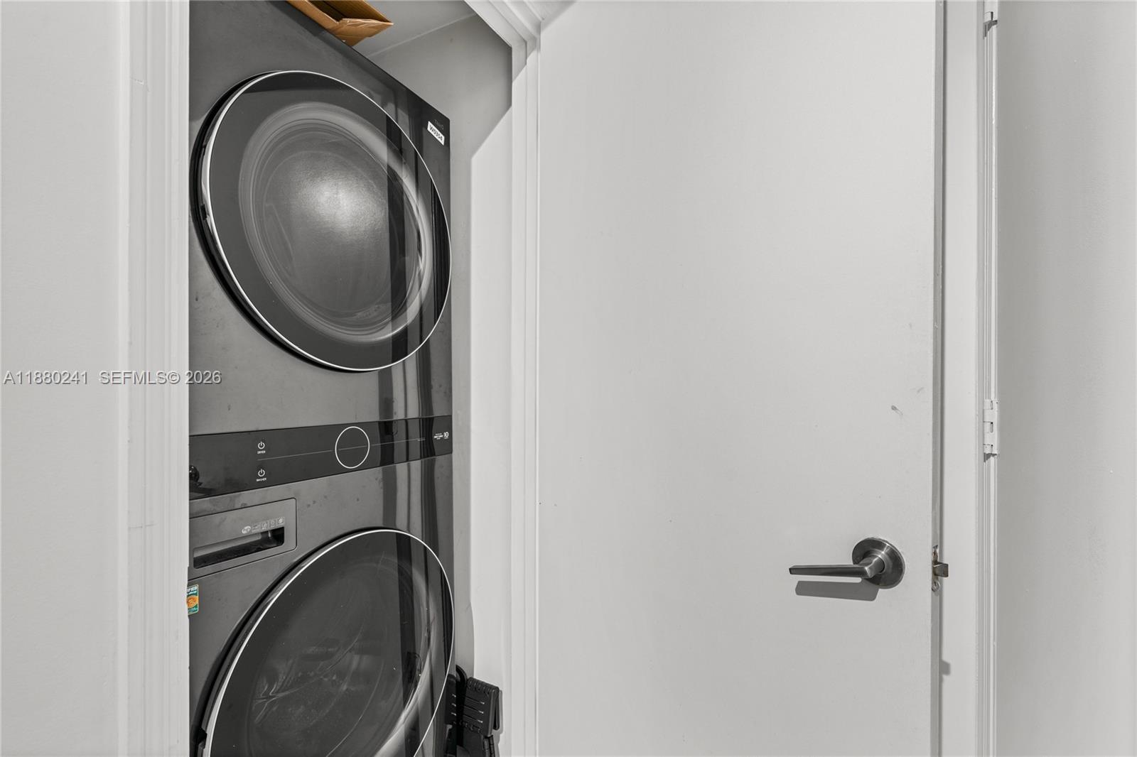 55 Southeast 6th Street, Unit 1203 Miami, FL 33131 - Photo 13 of 15