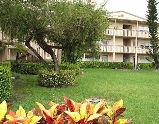 169 Fanshaw East, Unit 169 Boca Raton, FL 33434 - Photo 1 of 10 Primary Photo