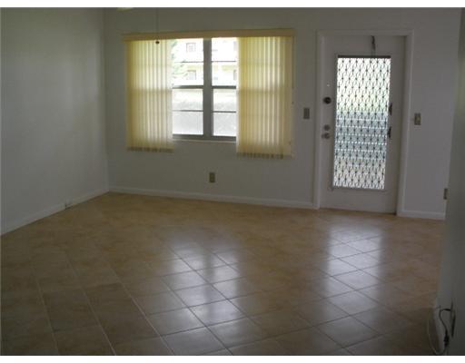 169 Fanshaw East, Unit 169 Boca Raton, FL 33434 - Photo 4 of 10 Additional Photo
